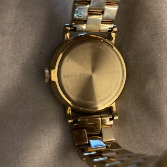 **SOLD ELSEWHERE** Marc Jacobs - Gold Watch w/ Black Face - Picture 6 of 13
